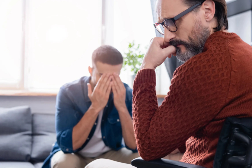 Криза середнього віку зникла, бо тепер у кризі всі, — дослідження