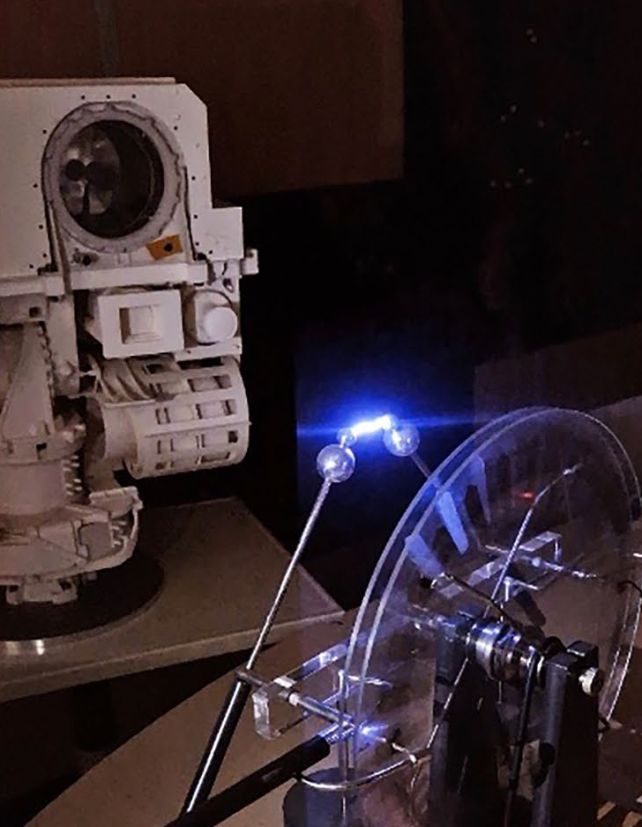 NASA вперше записала звук 55 блискавок на Марсі: не такі, як земні