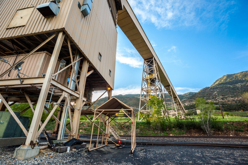 Китай та Індія зменшили вуігільну енергетику, у США вона зростає разом з цінами