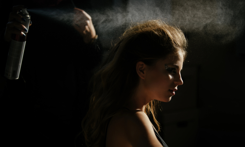 Средства для волос загрязняют легкие сильнее, чем выхлопные газы автомобилей, — исследование