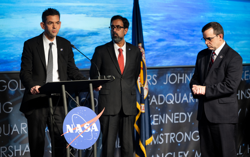 , заступник адміністратора Аміт Кшатрія та головний медичний директор Джеймс «JD» Полк у четвер поінформували журналістів про стан місії Crew-11. Автор: NASA / Joel Kowsky